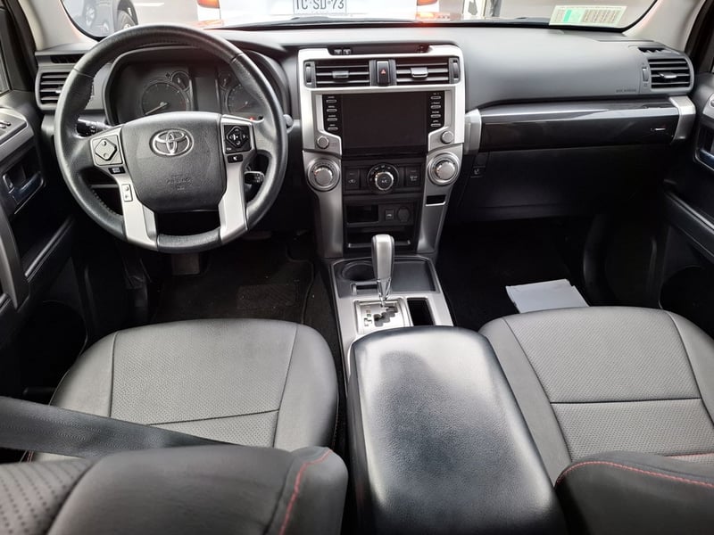 Toyota 4RUNNER SR5 4X2 4.0 AUT 2021 - Imagen 11 de 19