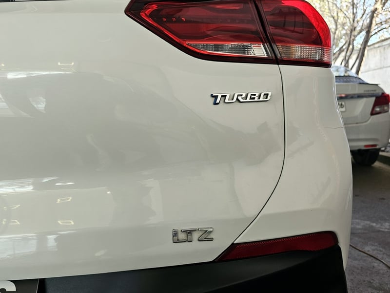 Chevrolet TRACKER 1.2T 2022 - Imagen 9 de 20