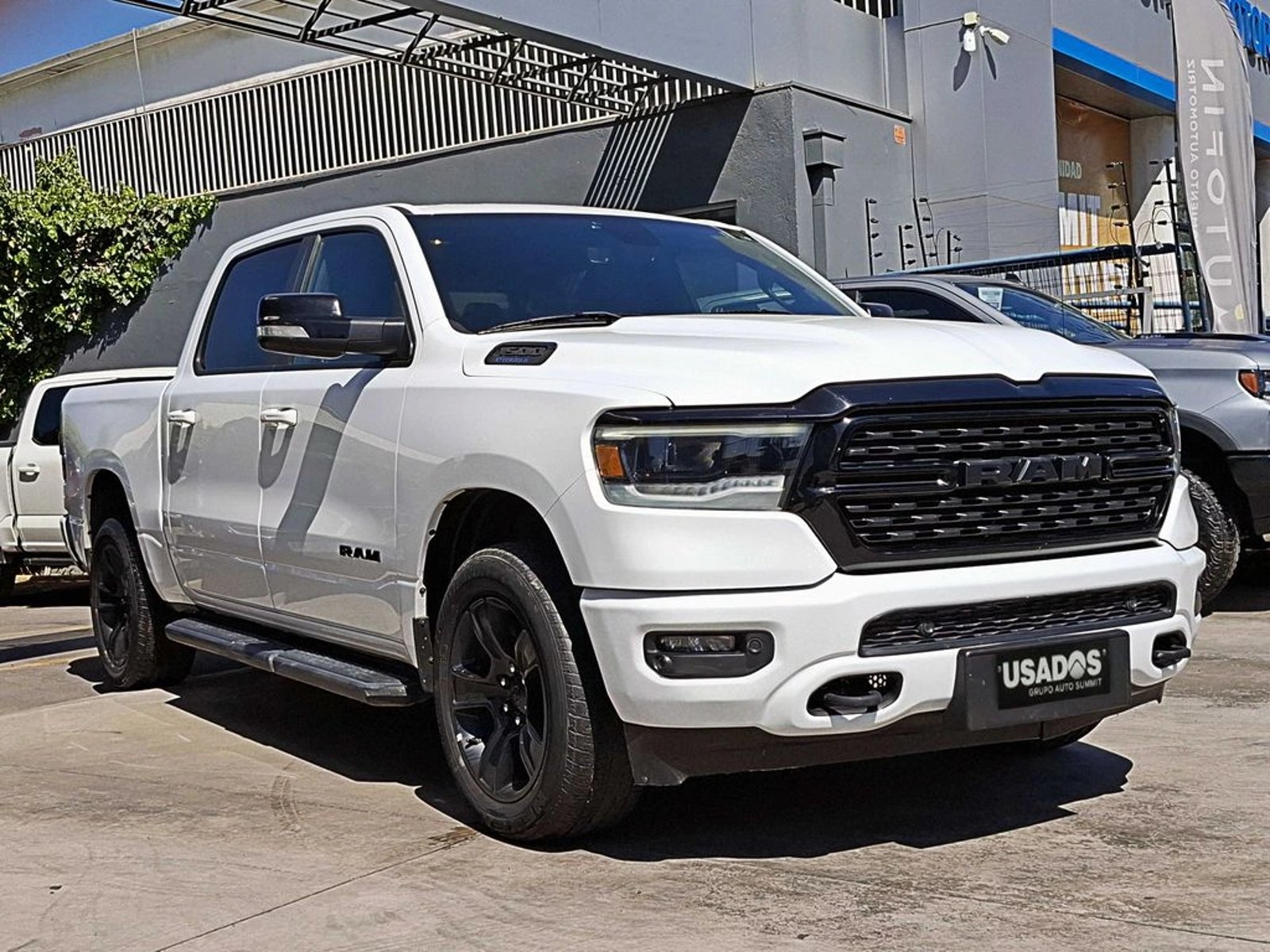 RAM 1500 3.6 BIG HORN 4X4 CREW CAB E-TORQUE AT 4P 2023 - Foto 3 de 18