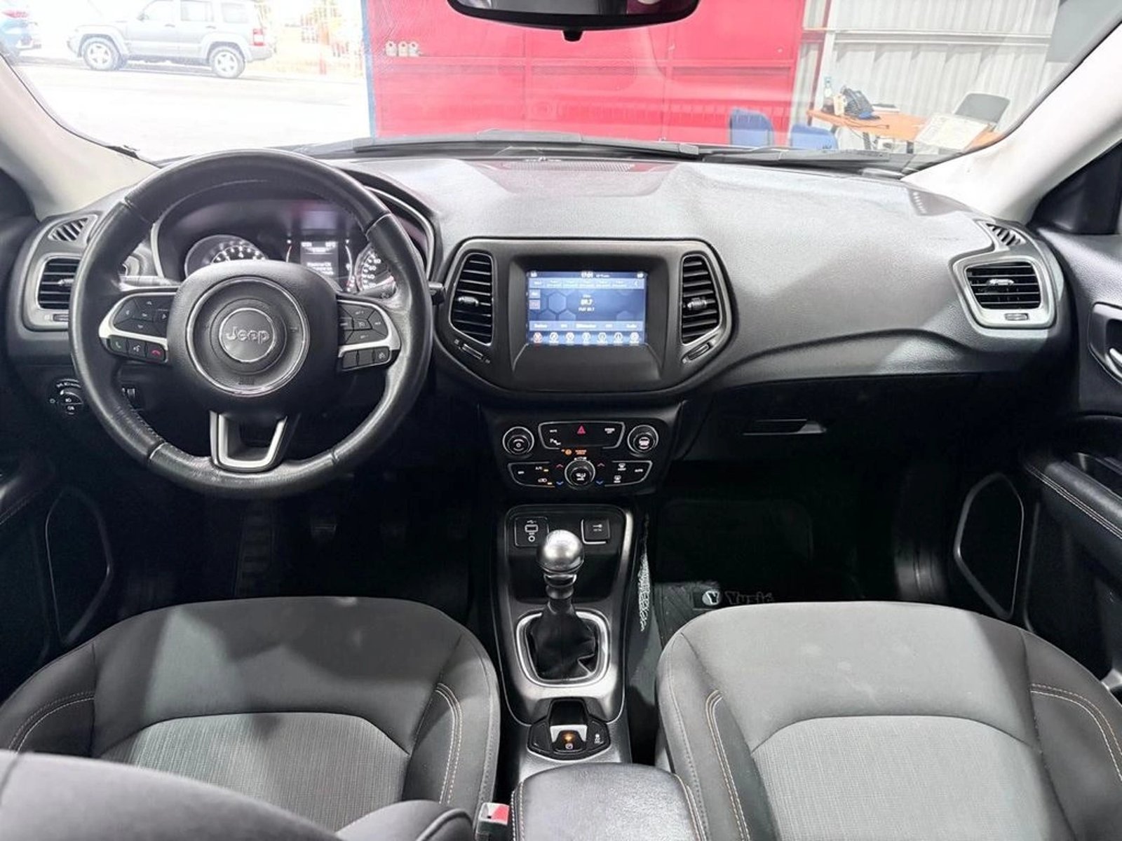 JEEP COMPASS 2.4 LONGITUDE AT 2021 - Imagen 14 de 16