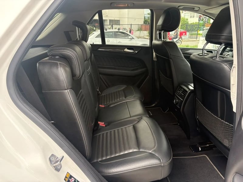 Mercedes-Benz GLE 400 3.0 4MATIC SPORT 4WD AT 5P 2019 - Imagen 12 de 15