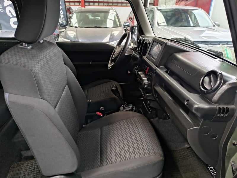 Suzuki JIMNY GL 1.5 2023 - Imagen 17 de 18