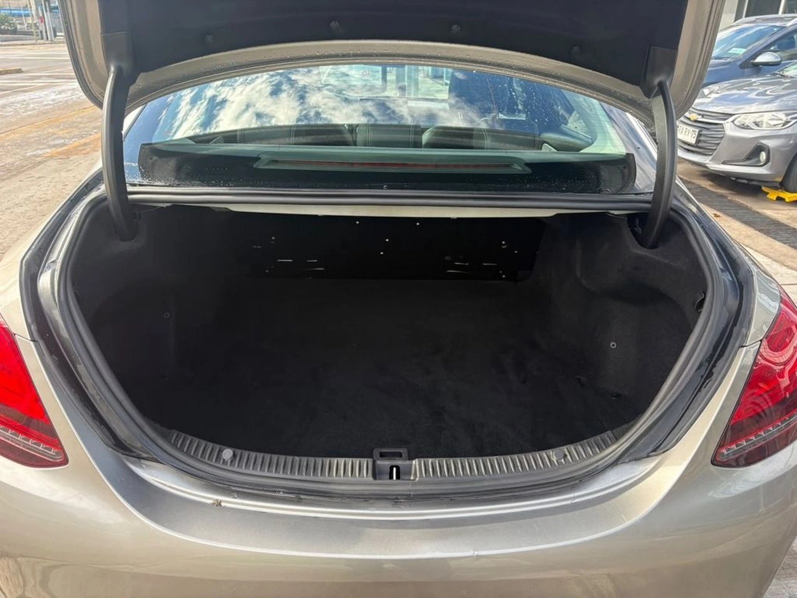 Mercedes-Benz 200 1.5 FL 4X2 AT 4P 2019 - Imagen 12 de 12