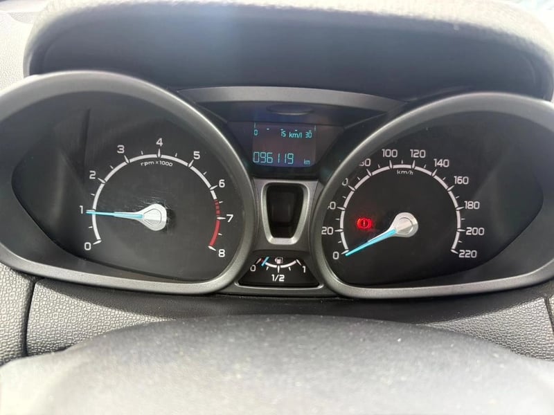 Ford ECOSPORT SE MT 2015 - Imagen 8 de 9