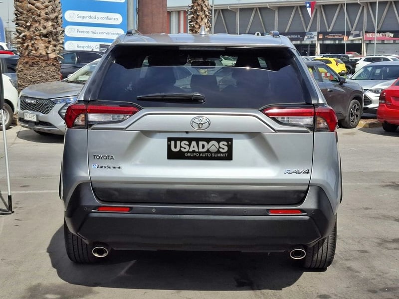 Toyota RAV4 2.0 XLE AT 2019 - Imagen 8 de 19
