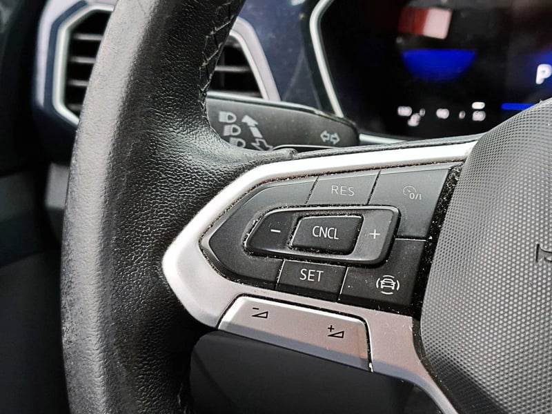 Volkswagen T-CROSS 1.0 TSI HIGHLINE AT 2024 - Imagen 12 de 16