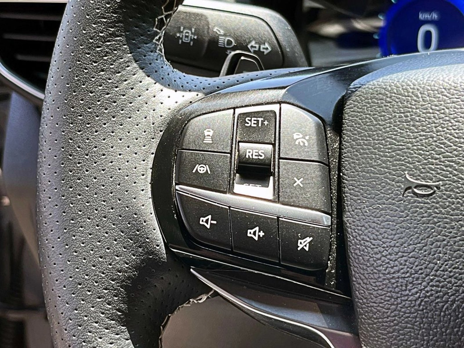 FORD EXPLORER ST 3.0 AT 4X4 2024 - Imagen 14 de 19