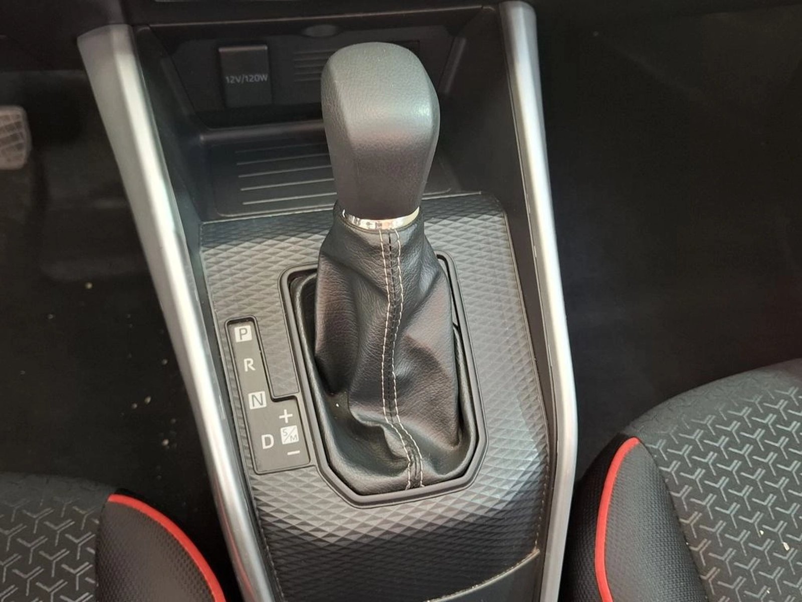 Toyota RAIZE 1.2 E 4X2 AT 5P 2023 - Imagen 13 de 15