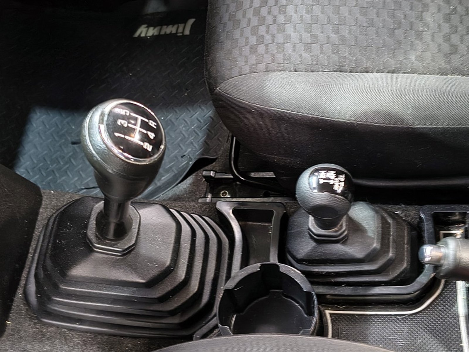 Suzuki JIMNY GLX 1.5 4X4 2020 - Imagen 18 de 19