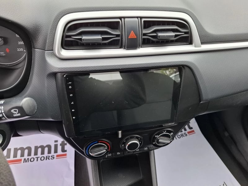 Hyundai VERNA 1.4 CB SEL 4X2 MT5 4P 2022 - Imagen 18 de 20