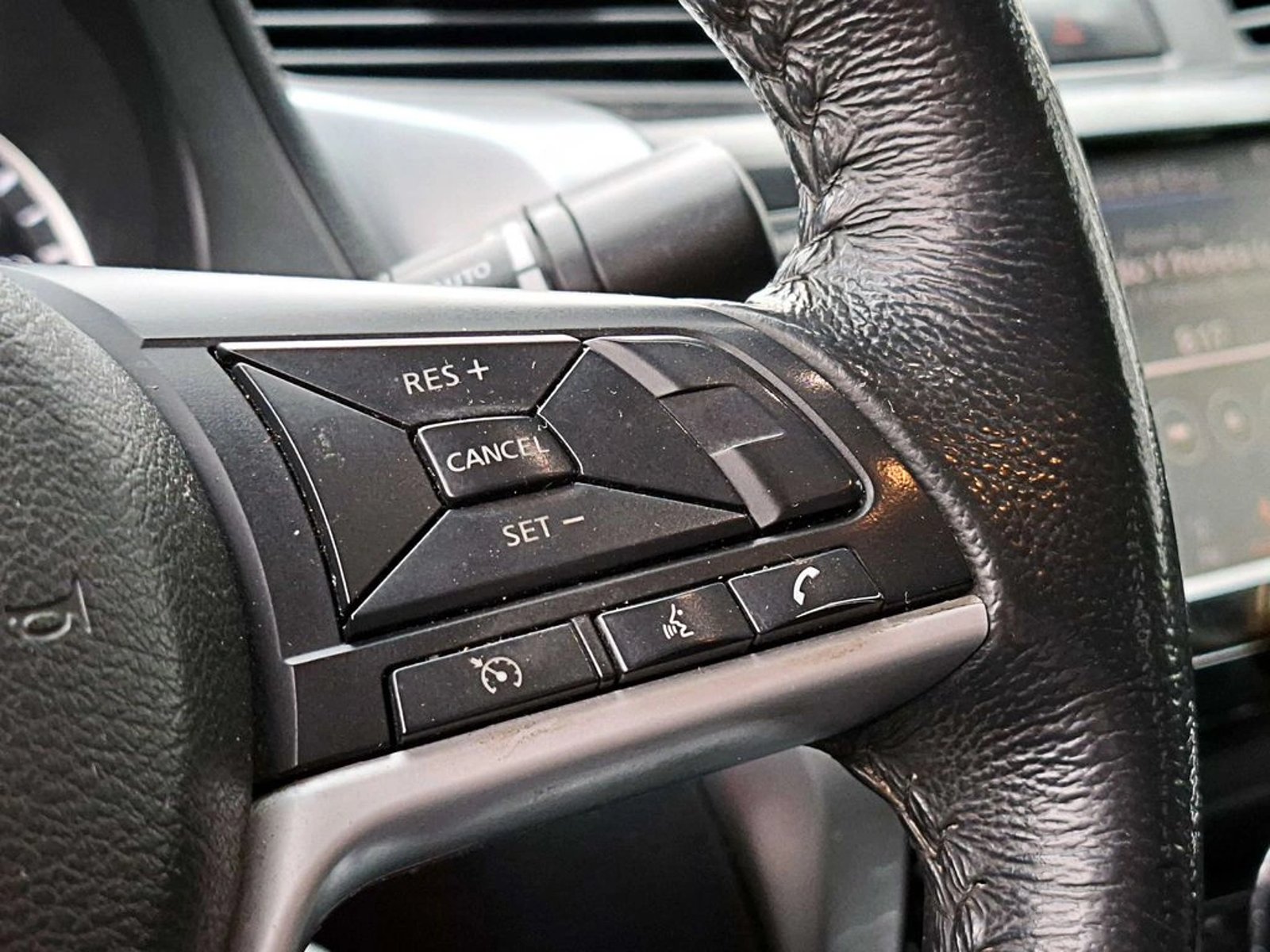 Nissan NAVARA 2.3 4X4 XE 2021 - Imagen 14 de 16
