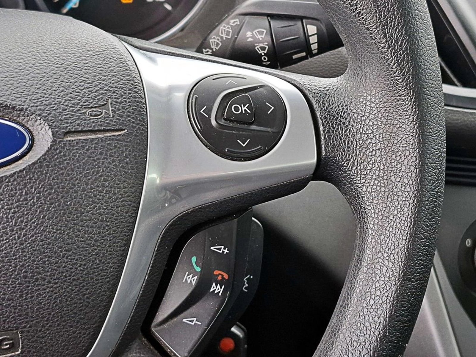 Ford ESCAPE S 2.5 AT 2015 - Imagen 15 de 17