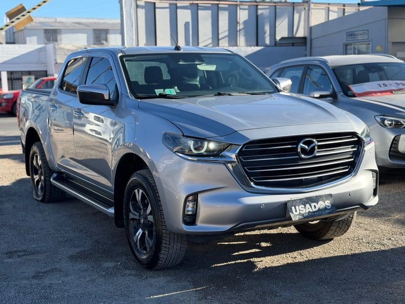 Mazda BT-50 3.0 DIESEL 4X4 DOB.CAB. 6MT 4P 2023 - Imagen 4 de 15