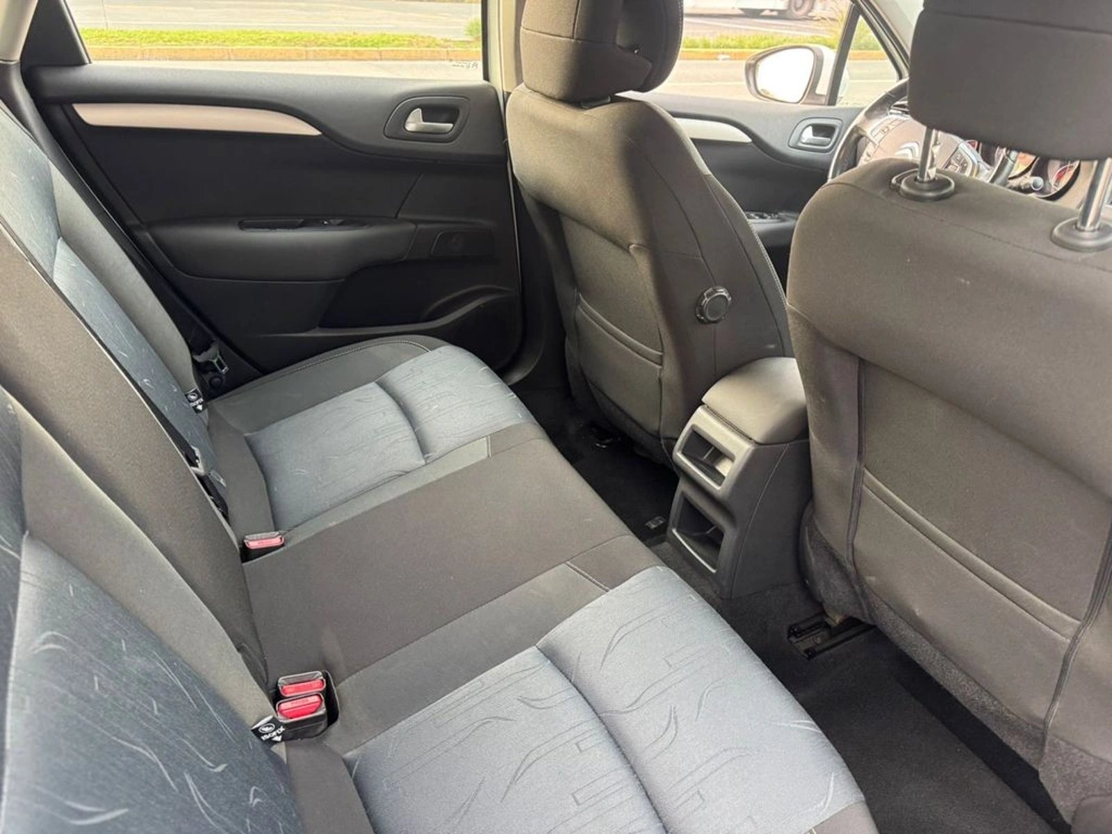 CITROEN C4 1.6 VTI SEDUCTION 4X2 MT 5P 2013 - Imagen 10 de 11