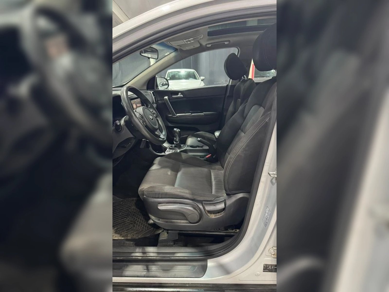 Kia SPORTAGE SPORTAGE LX MT6 2018 - Imagen 9 de 12