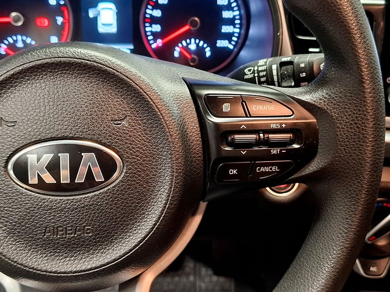 Kia RIO 5 1.4L AT 2021 - Imagen 13 de 20