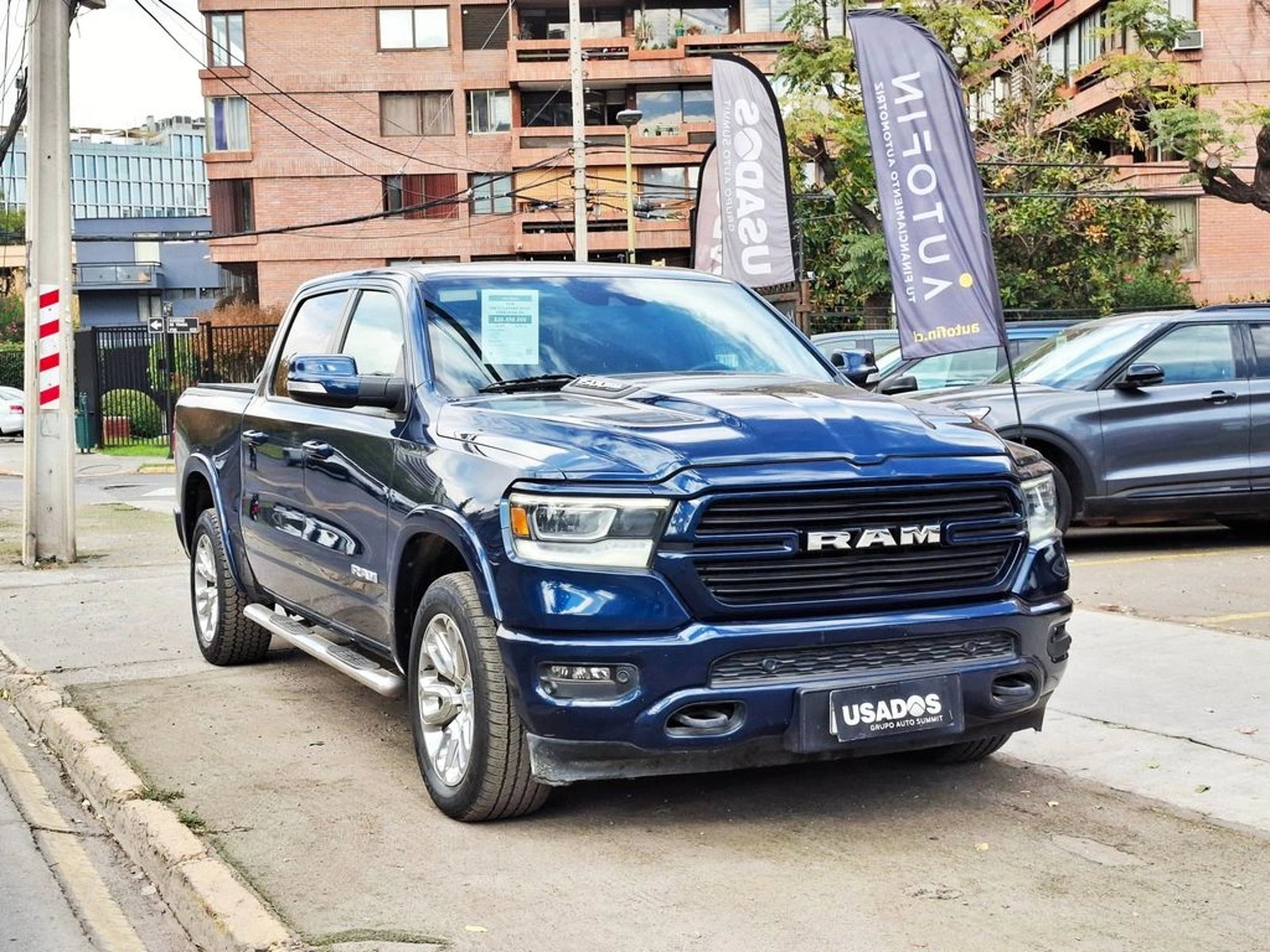 RAM 1500 5.7 LARAMIE SPORT CREW DCAB 4X4 2023 - Foto 4 de 20