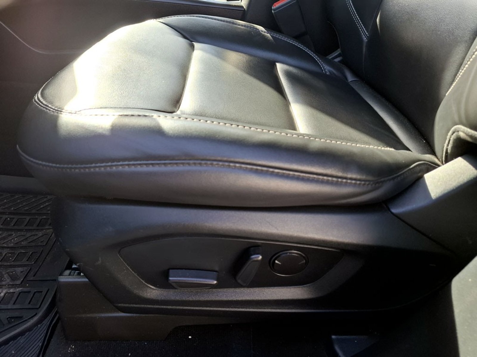 FORD EXPLORER XLT 2.3 AUT 2022 - Imagen 18 de 20