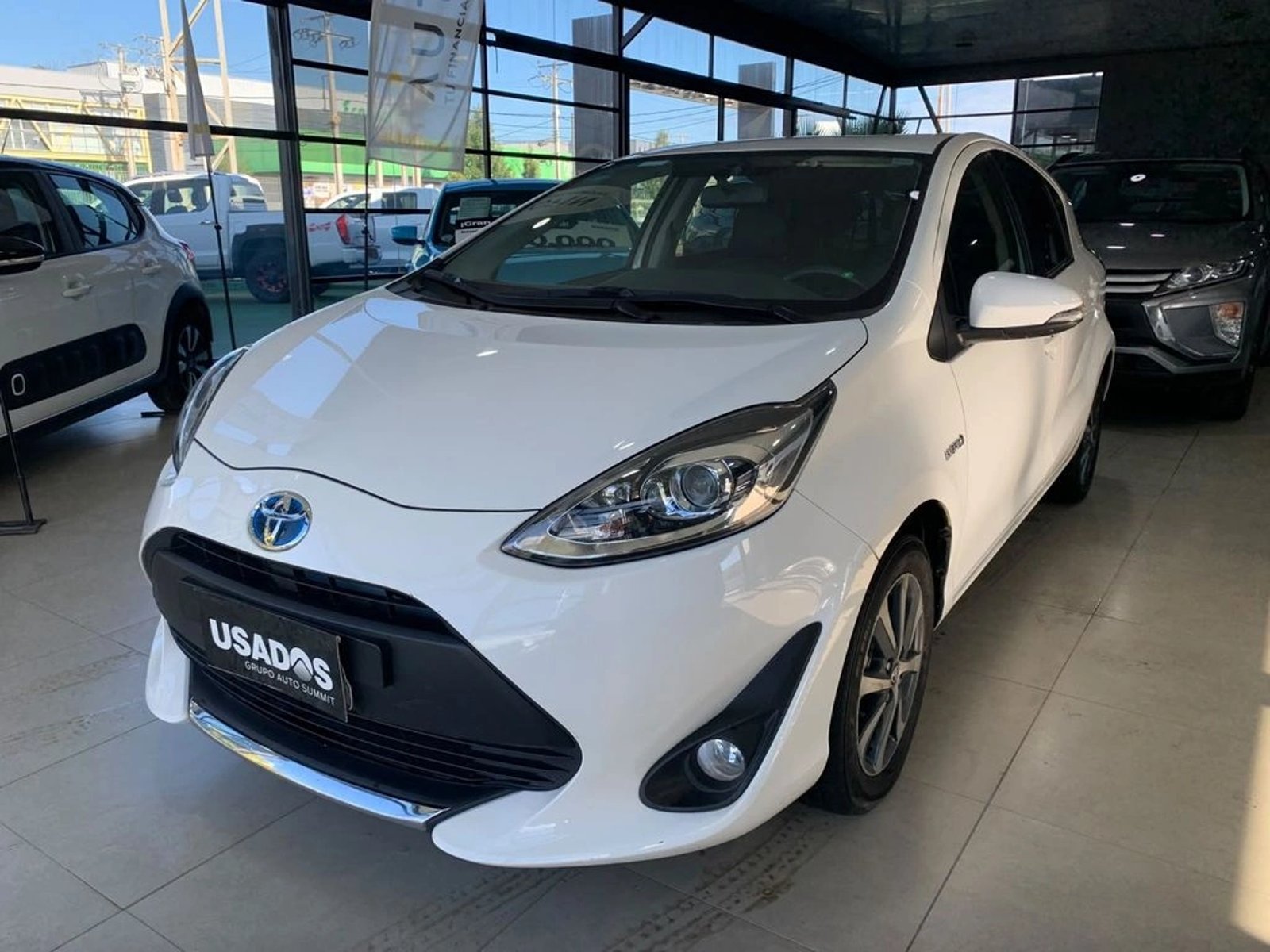 Toyota PRIUS 1.5 C HIB 4X2 HB AT 5P 2021 - Foto 2 de 9