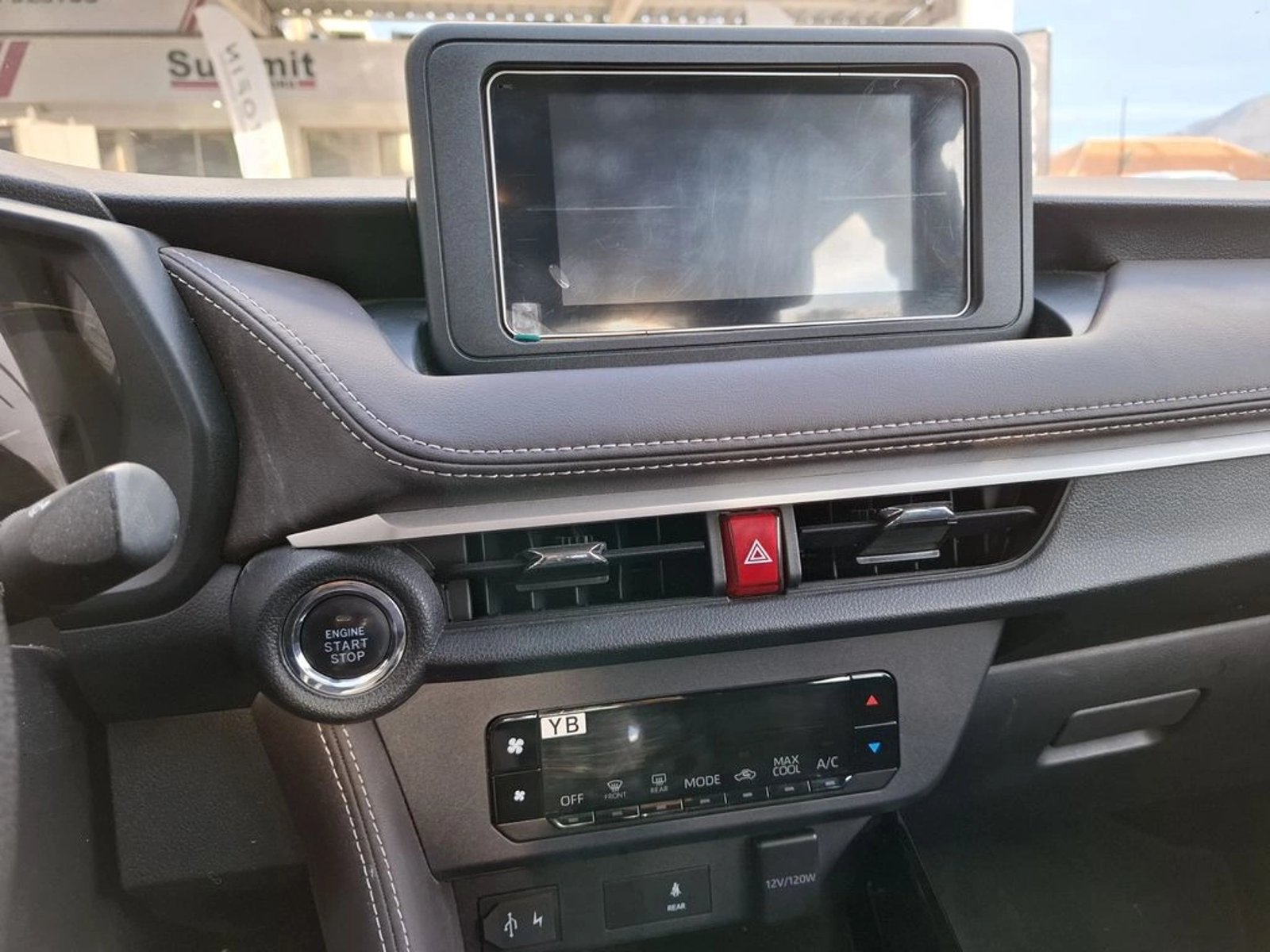 TOYOTA YARIS 1.5 E MT 2024 - Imagen 19 de 20