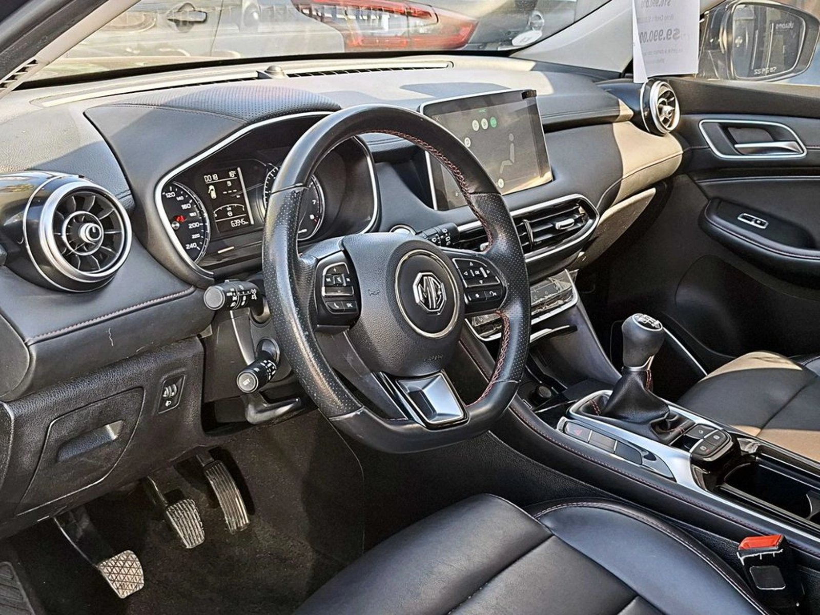 MG HS 1.5 DLX MT 2023 - Imagen 9 de 17