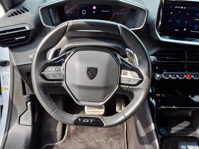 Peugeot 2008 GT 1.2 AUT HIBRIDO 2025 - Imagen 14 de 20