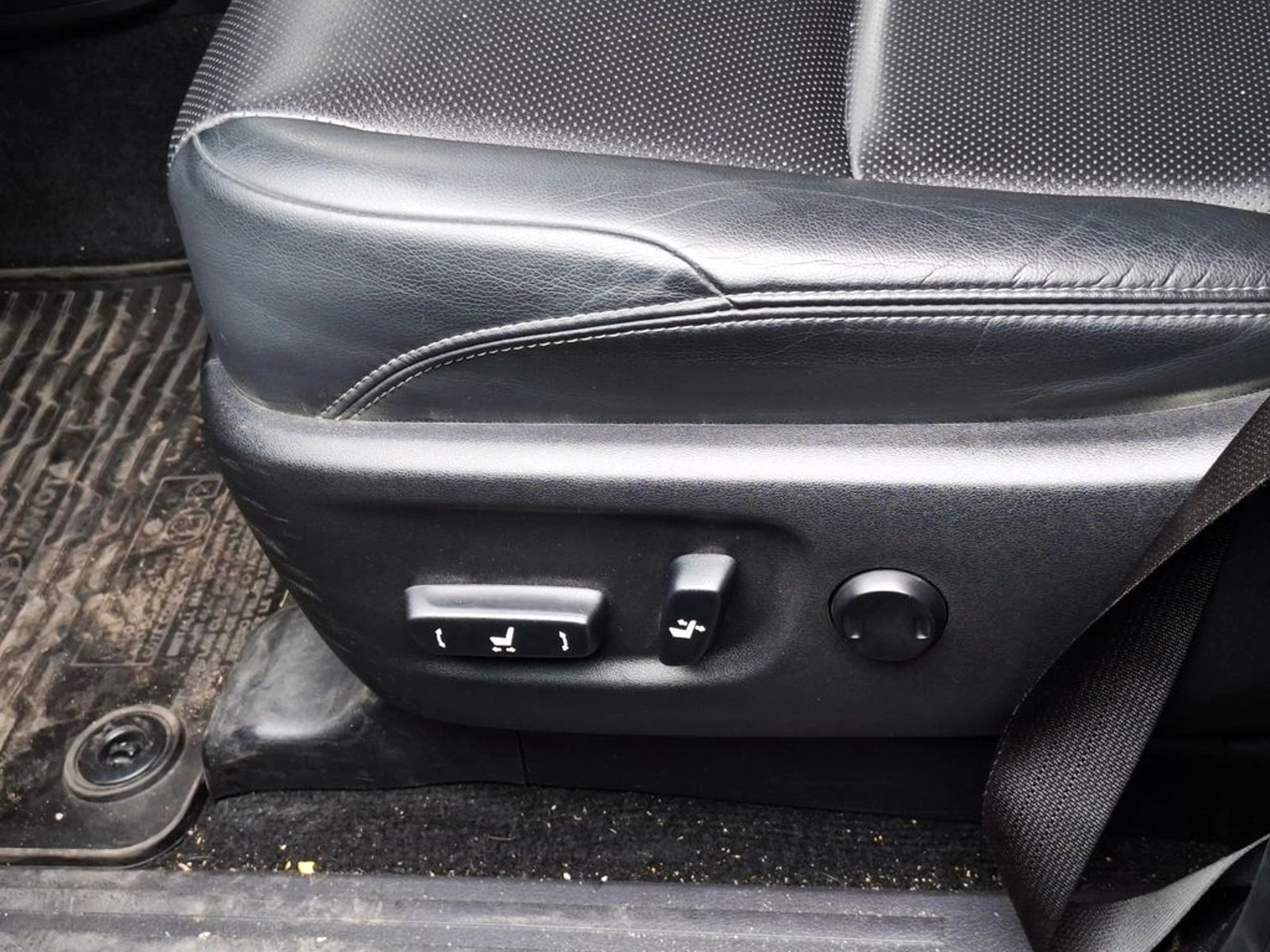 TOYOTA LAND CRUISER PRADO 4.0 PRADO VXL 4X4 AT 5P 2022 - Imagen 13 de 20