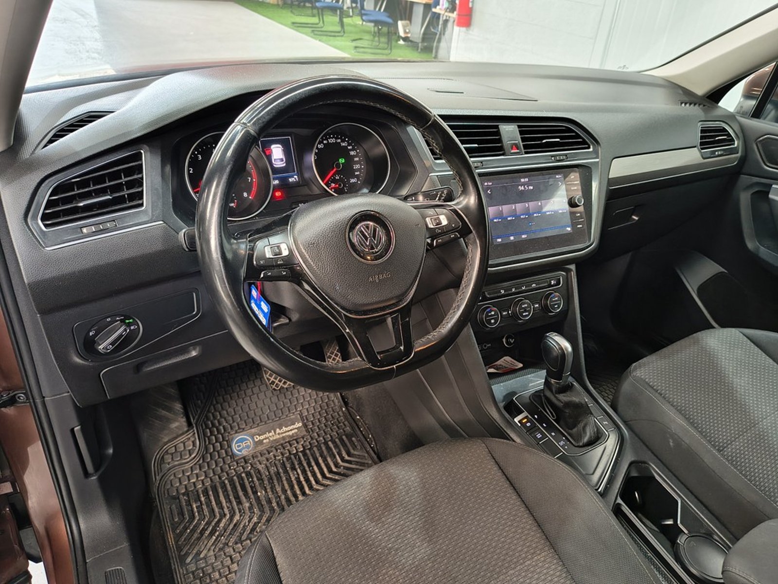 VOLKSWAGEN TIGUAN 1.4 TSI TRENDLINE 2018 - Imagen 13 de 20