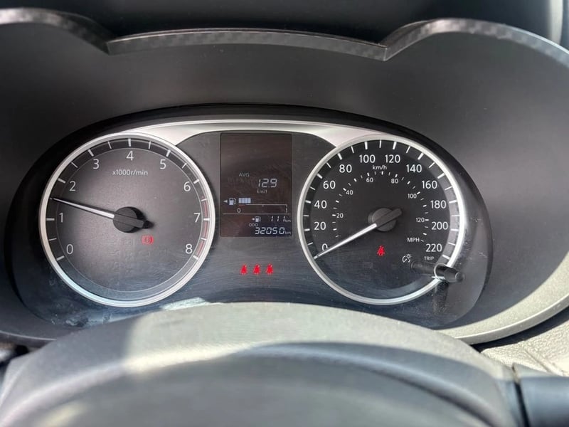 Nissan VERSA MT 1.6 2021 - Imagen 7 de 11