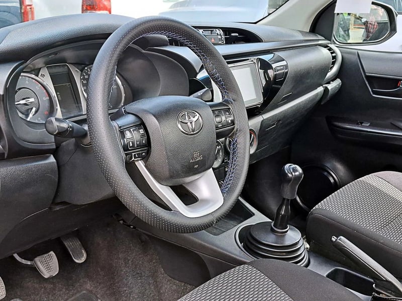 Toyota HILUX 2.4 CS 7AB MT 4X4 DIESEL 2022 - Imagen 7 de 16