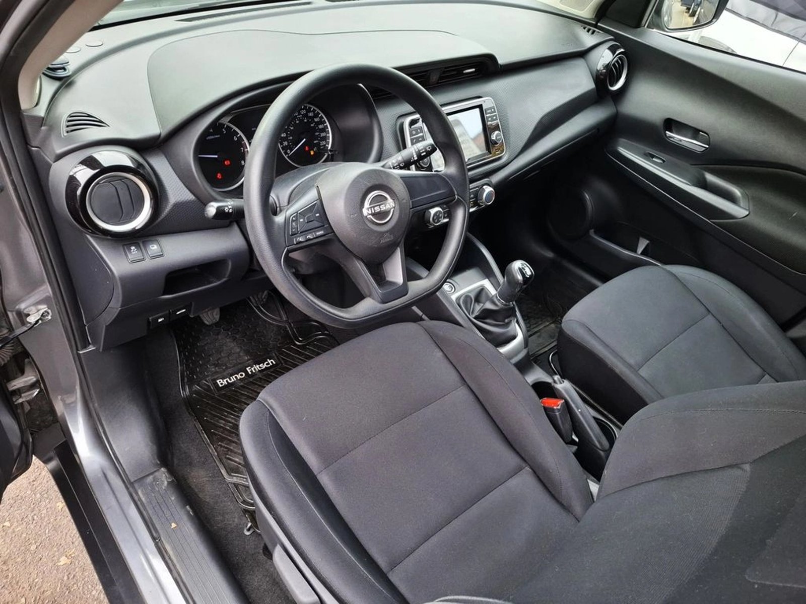 Nissan KICKS 1.6 2023 - Imagen 17 de 20