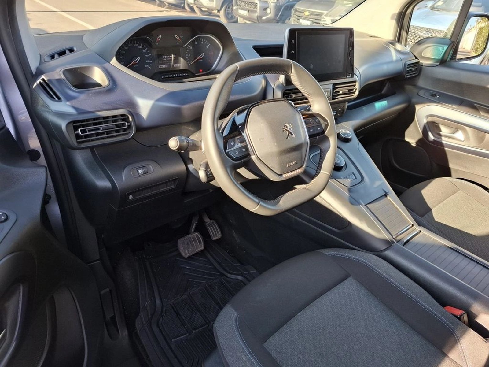 Peugeot RIFTER AT 1.5 D 2022 - Imagen 12 de 20