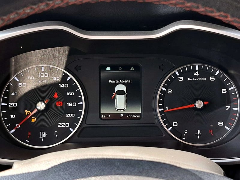 MG ZX 1.5 DLX AT 2022 - Imagen 13 de 16