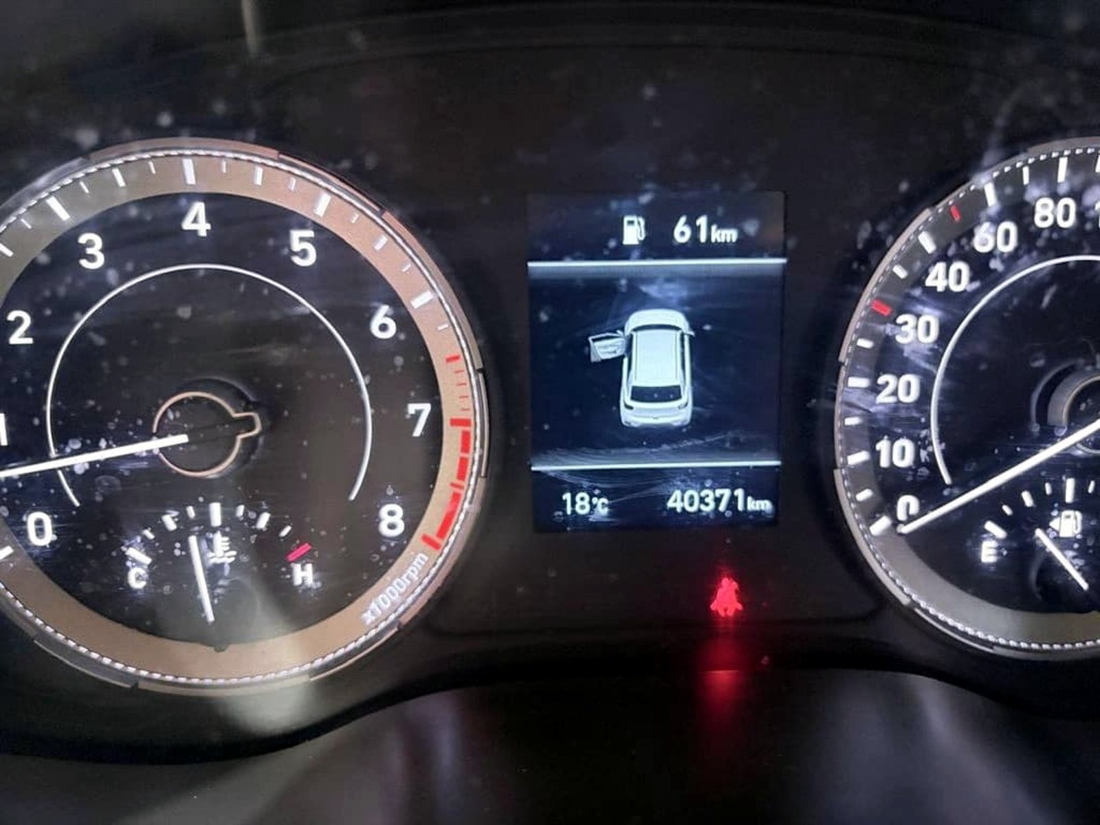 HYUNDAI VENUE 1.6 QX PLUS 4X2 MT 5P 2021 - Imagen 9 de 11