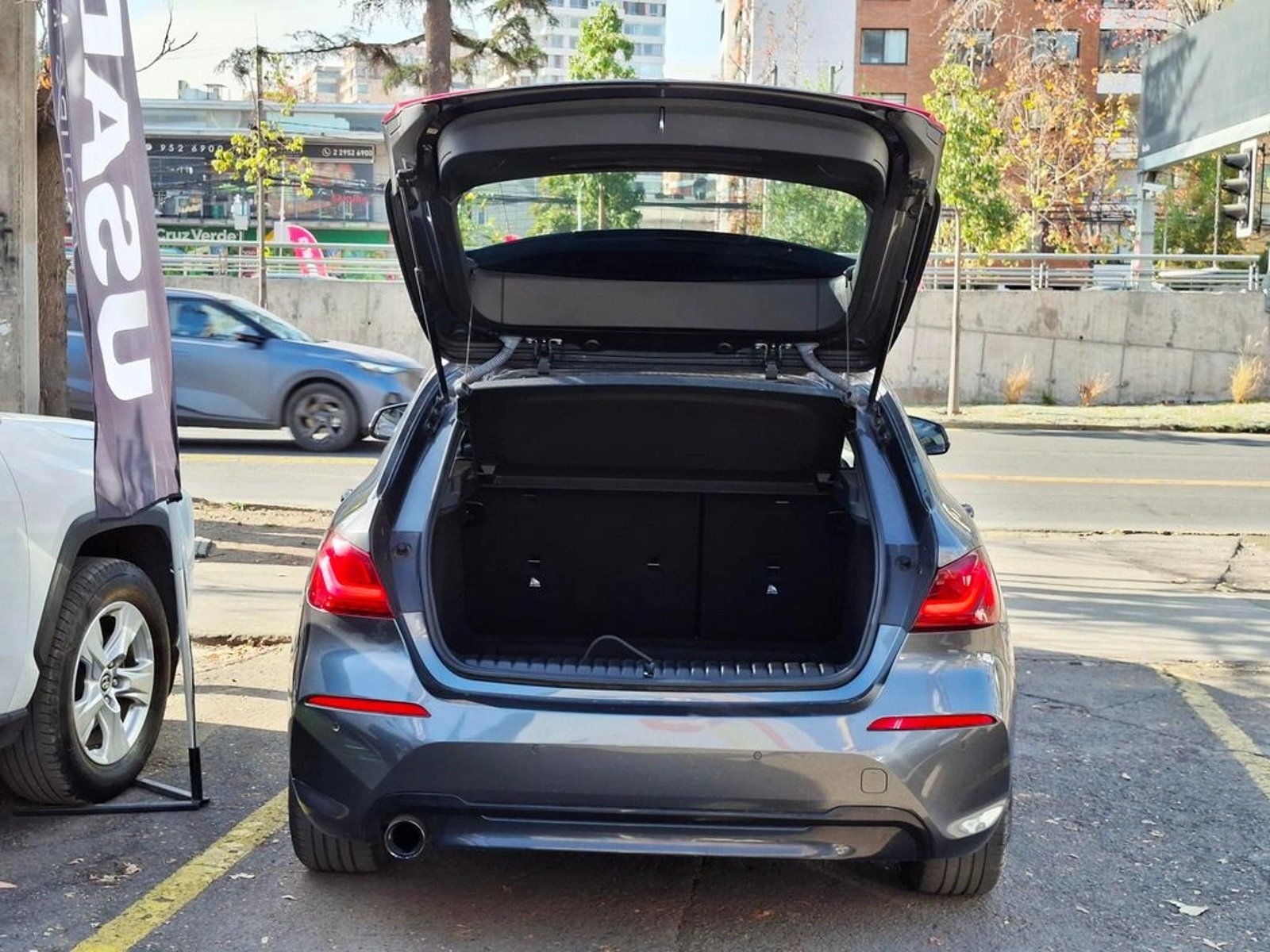 BMW 118 1.5 2021 - Imagen 12 de 20