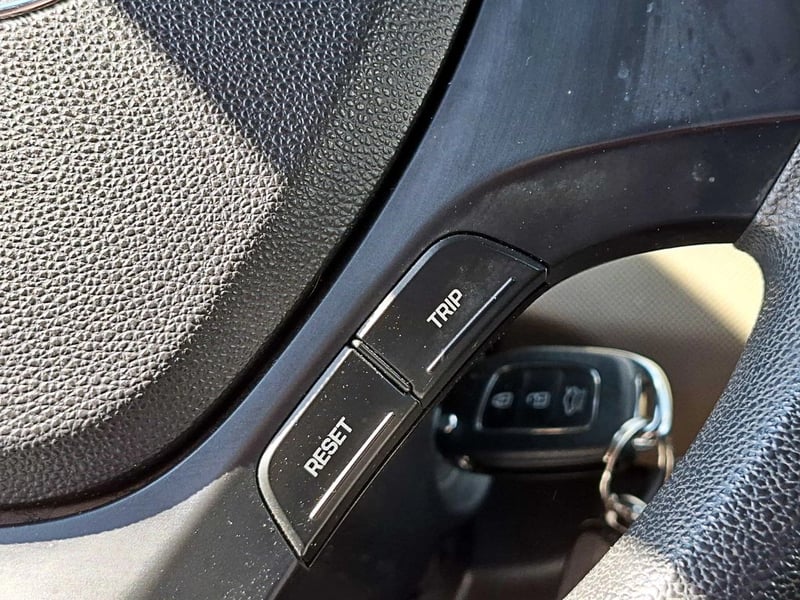 Hyundai GRAND I10 1.2 GLS 2AB AC ABS MT 2018 - Imagen 15 de 18