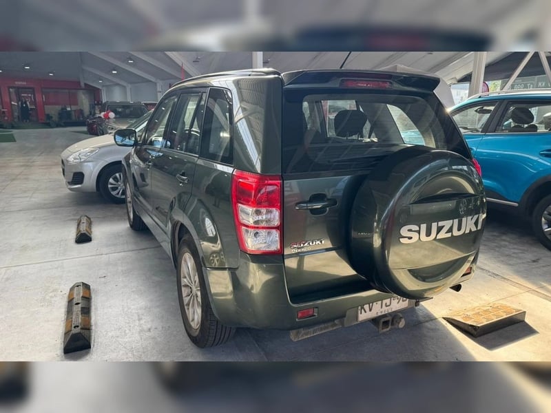 Suzuki GRAND NOMADE 2.4 G LT GL 5P AT 4X2 2019 - Imagen 5 de 10