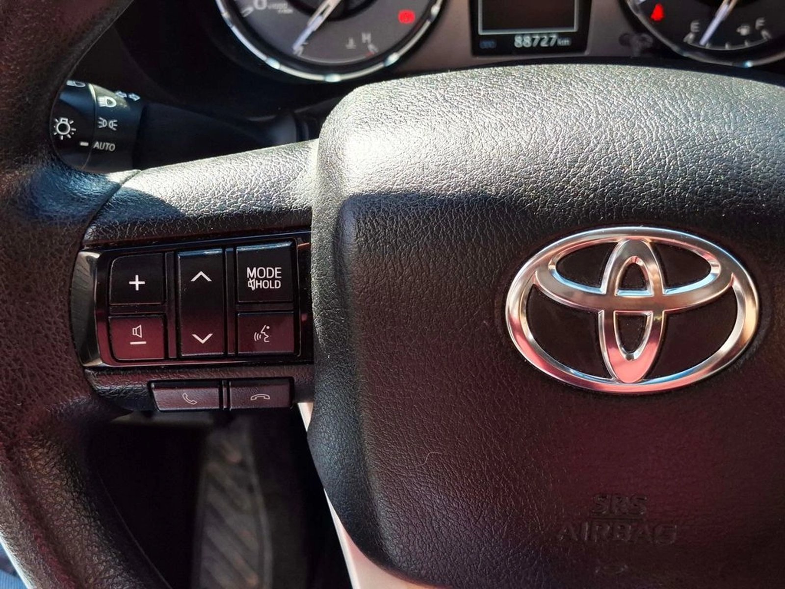 Toyota HILUX 2.4 SR MT 4x2 2022 - Imagen 19 de 20