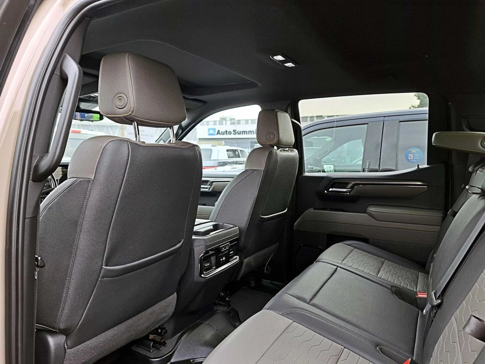 CHEVROLET SILVERADO ZR2 6.2 4X4 AT 2023 - Imagen 14 de 20