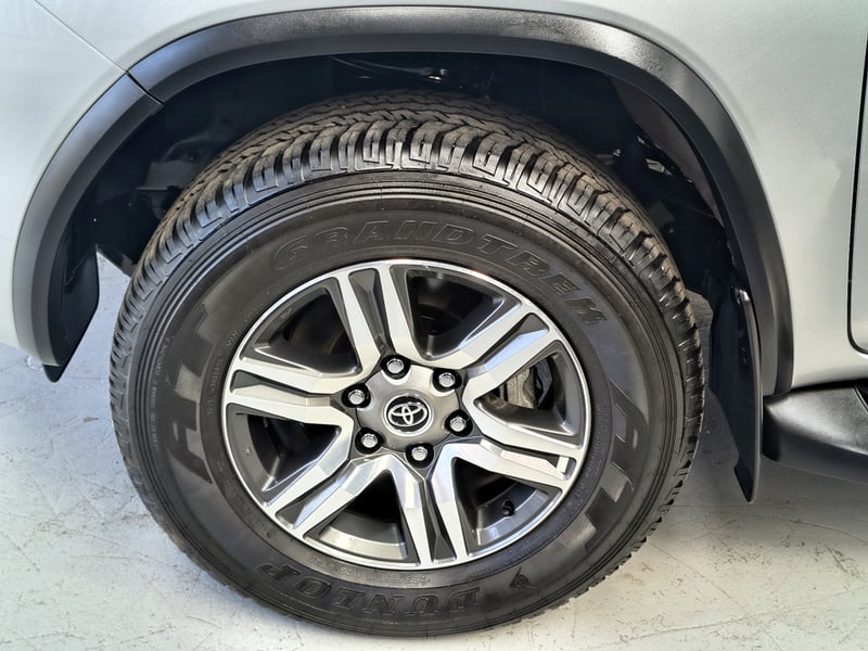 Toyota FORTUNER 2.7 SR5 AT 2025 - Imagen 9 de 20