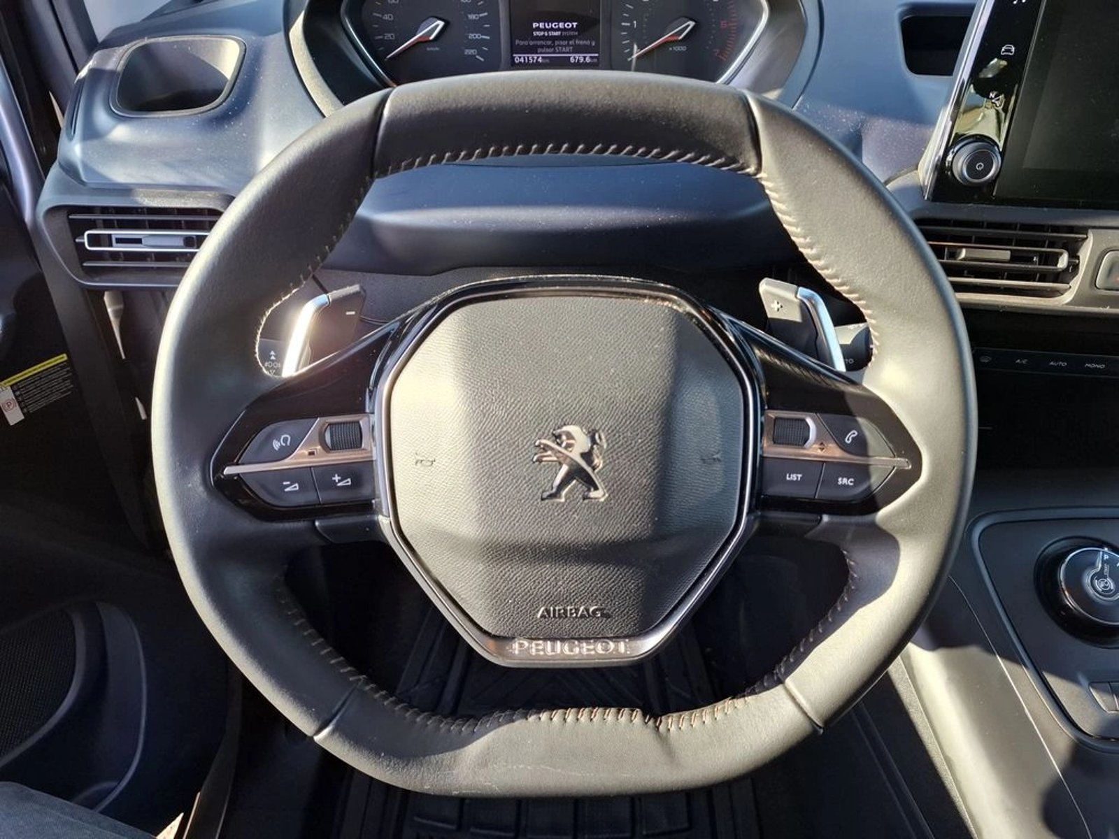 Peugeot RIFTER AT 1.5 D 2022 - Imagen 14 de 20