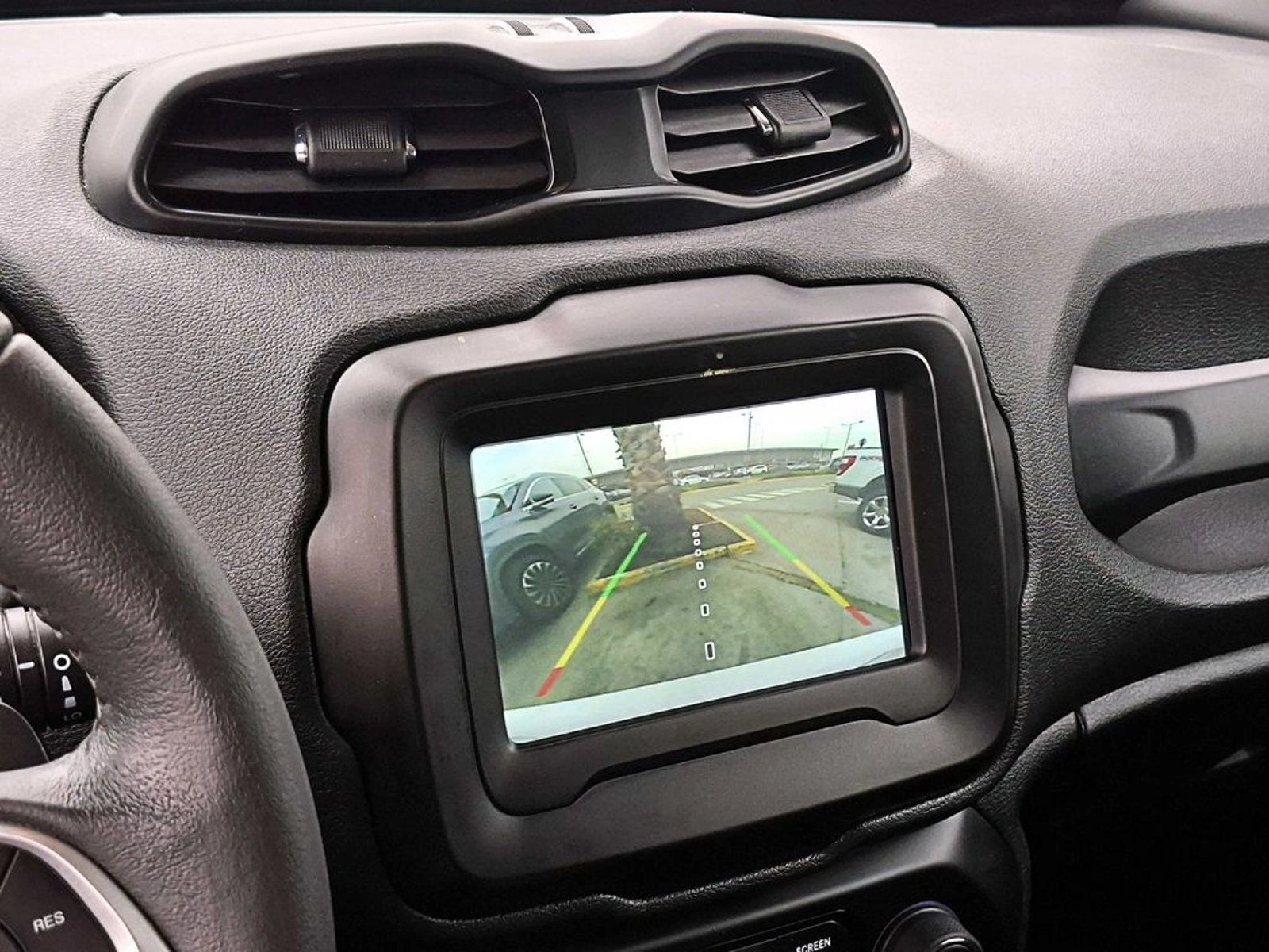 Jeep RENEGADE 1.8 SPORT LX 4X2 AT 5P 2022 - Imagen 18 de 20