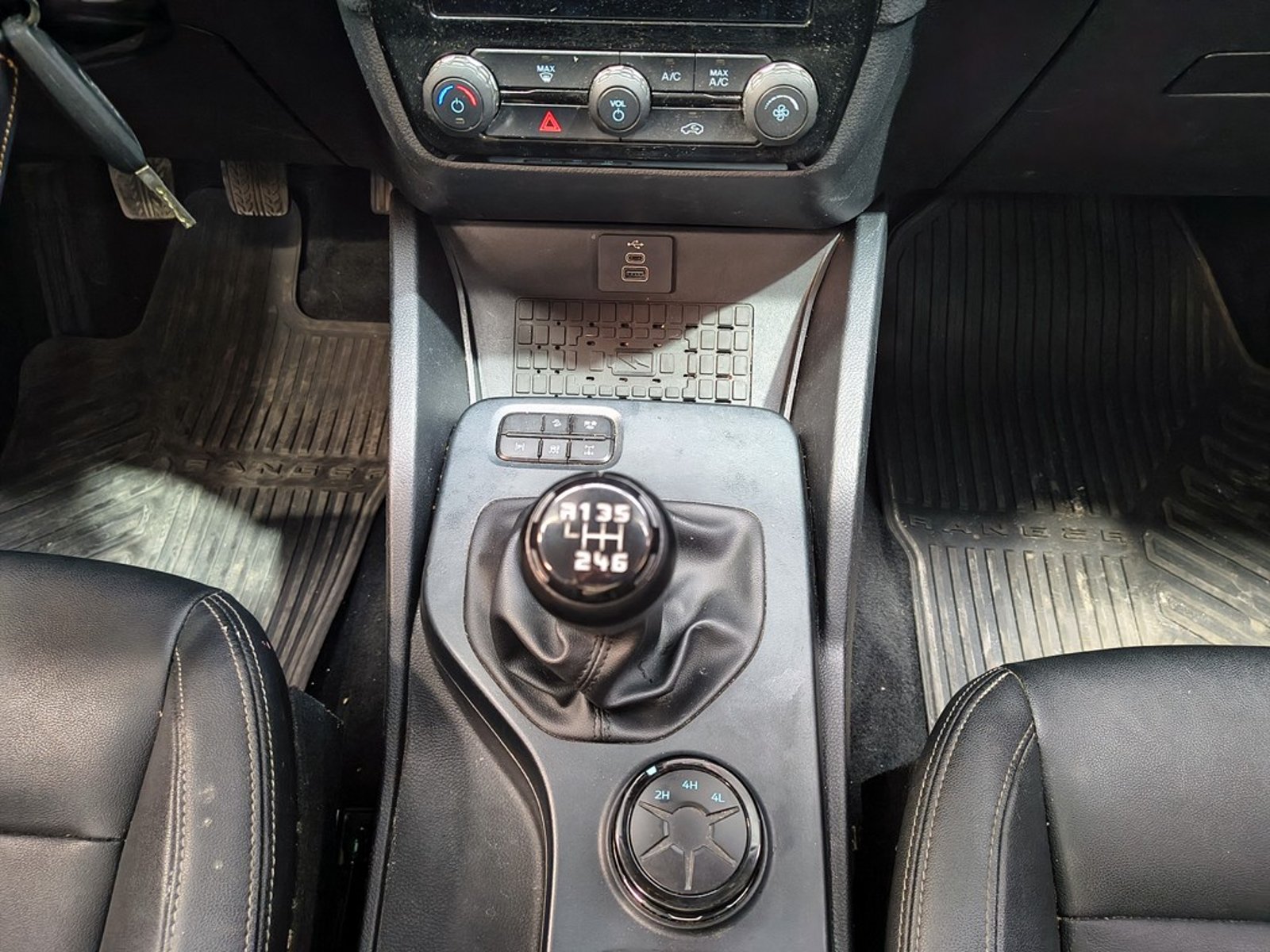 Ford RANGER 2.0 XLT BITURBO 2024 - Imagen 18 de 20