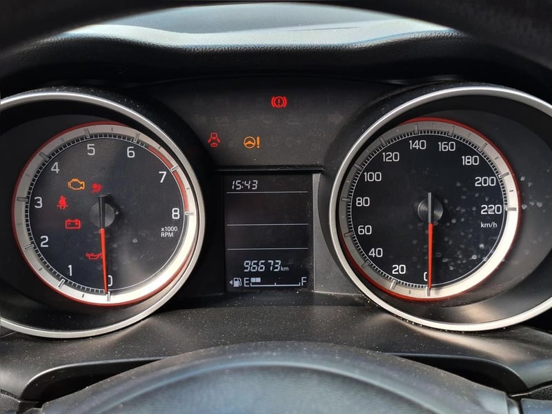 Suzuki SWIFT 1.2 2021 - Imagen 18 de 20
