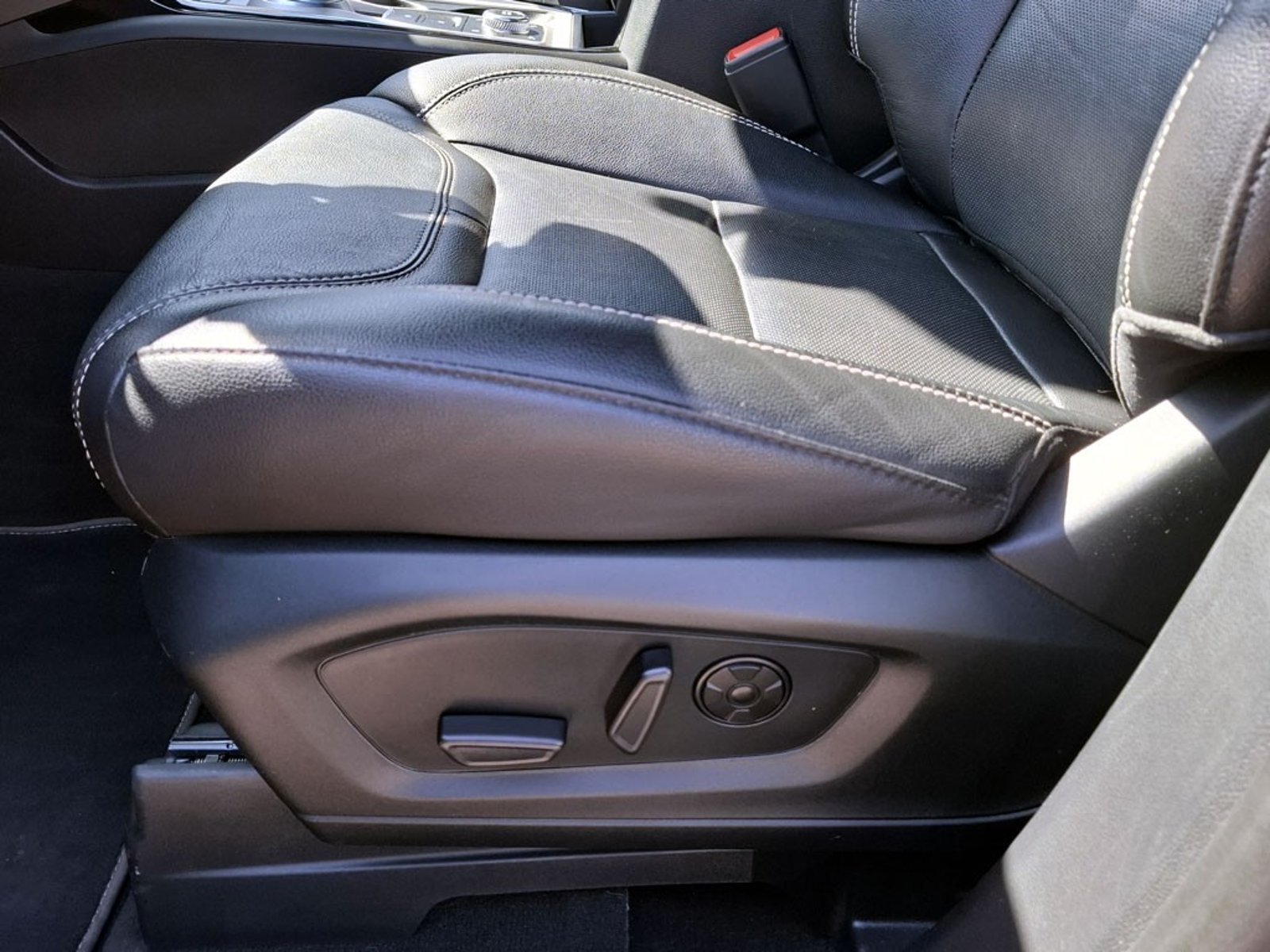 FORD EXPLORER ST 3.0 ECOBOOST 4X4 AT 5P 2023 - Imagen 19 de 20