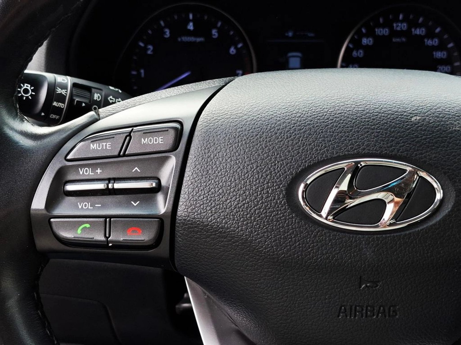 HYUNDAI I30 1.6 VALUE 2020 - Imagen 17 de 20
