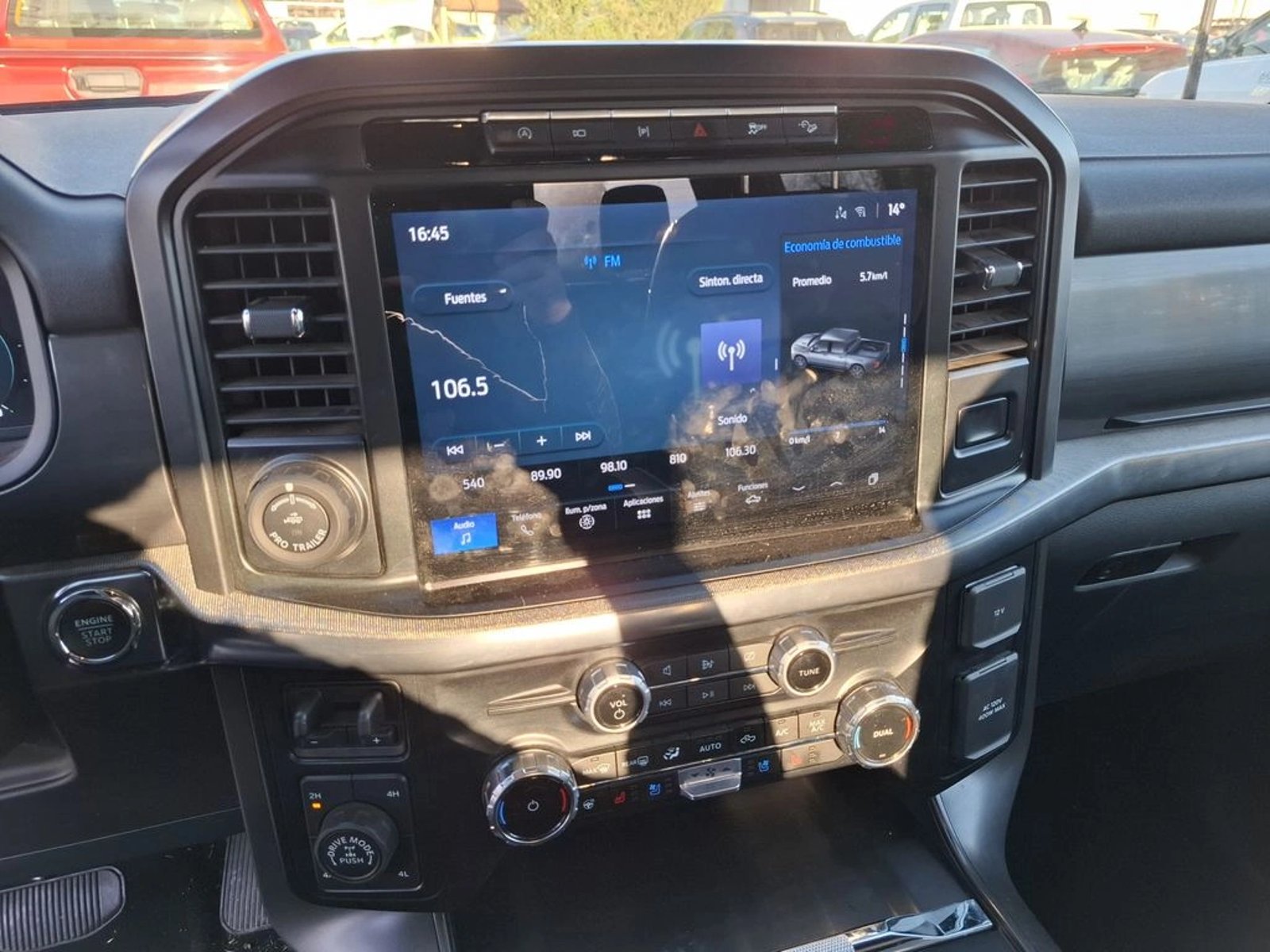 Ford F-150 LARIAT BLACK 4X4 5.0 2025 - Imagen 20 de 20