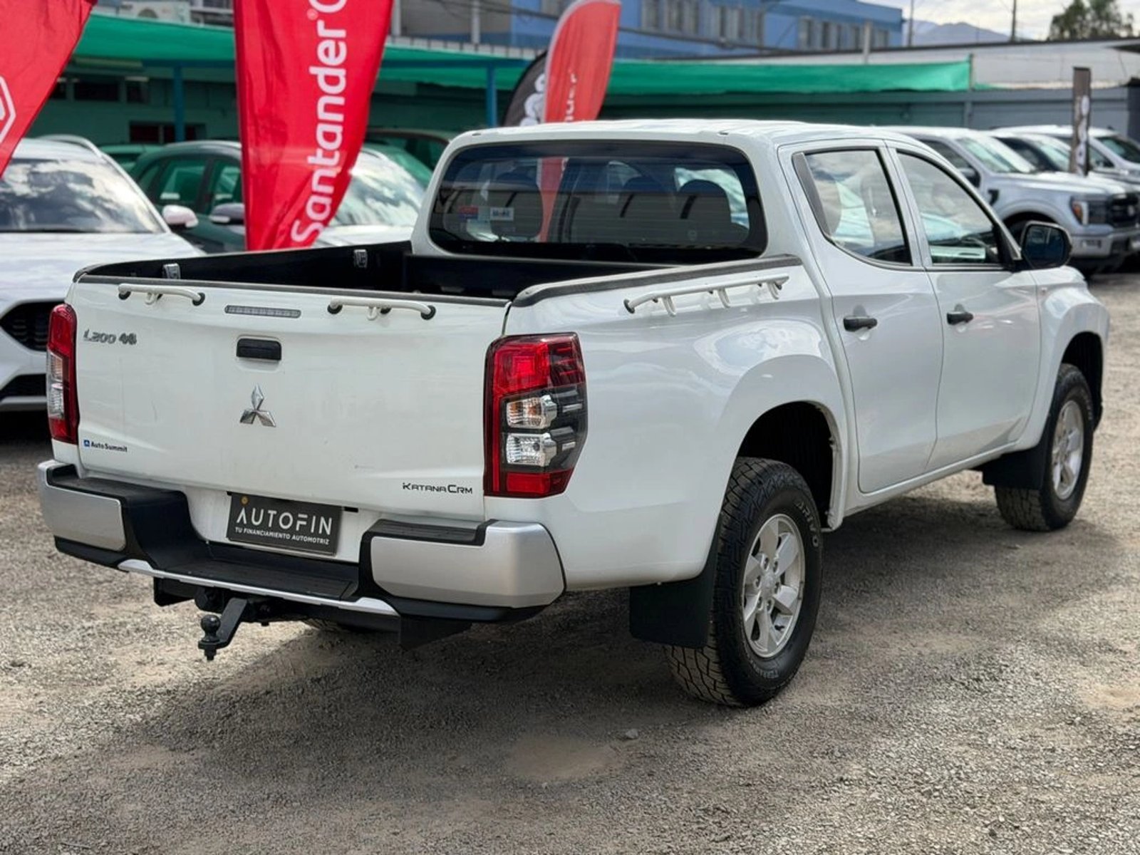 Mitsubishi L200 2.4 KATANA CRM DIESEL SPECIAL PACK DOB. CAB. 4X4 MT 4P 2022 - Imagen 6 de 16