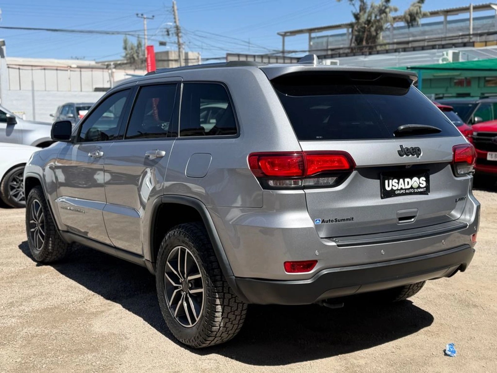 Jeep GRAND CHEROKEE 3.6 LAREDO AT 2021 - Foto 5 de 14