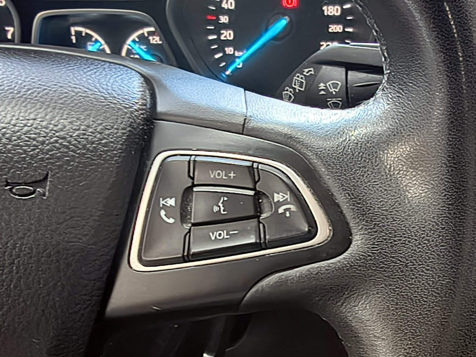 Ford ESCAPE 2.0 AT 2020 - Imagen 16 de 20